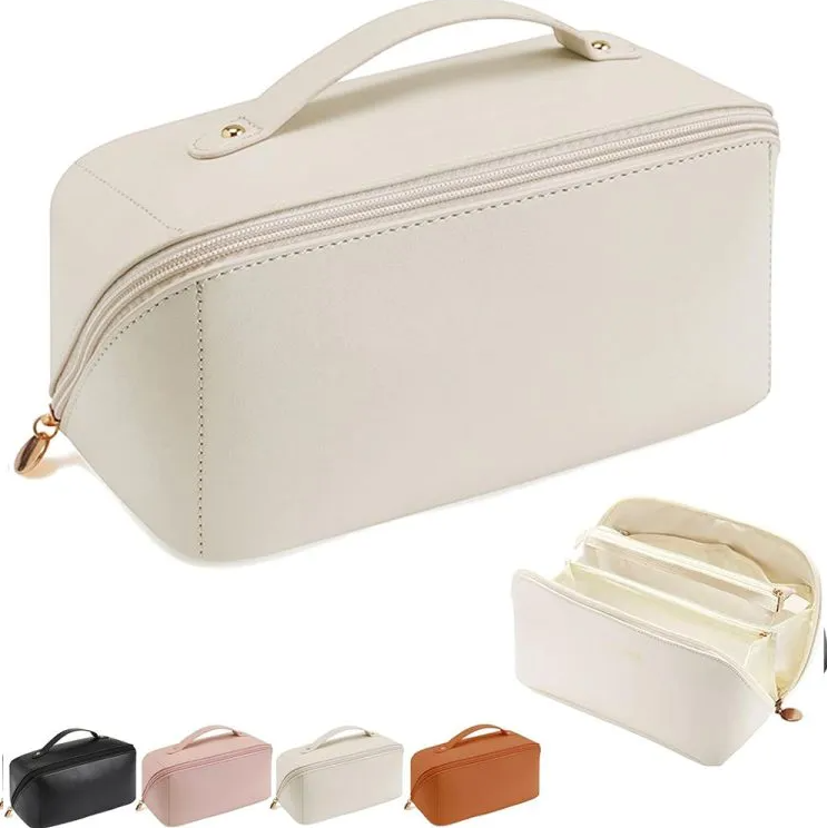 Travel cosmetic bag